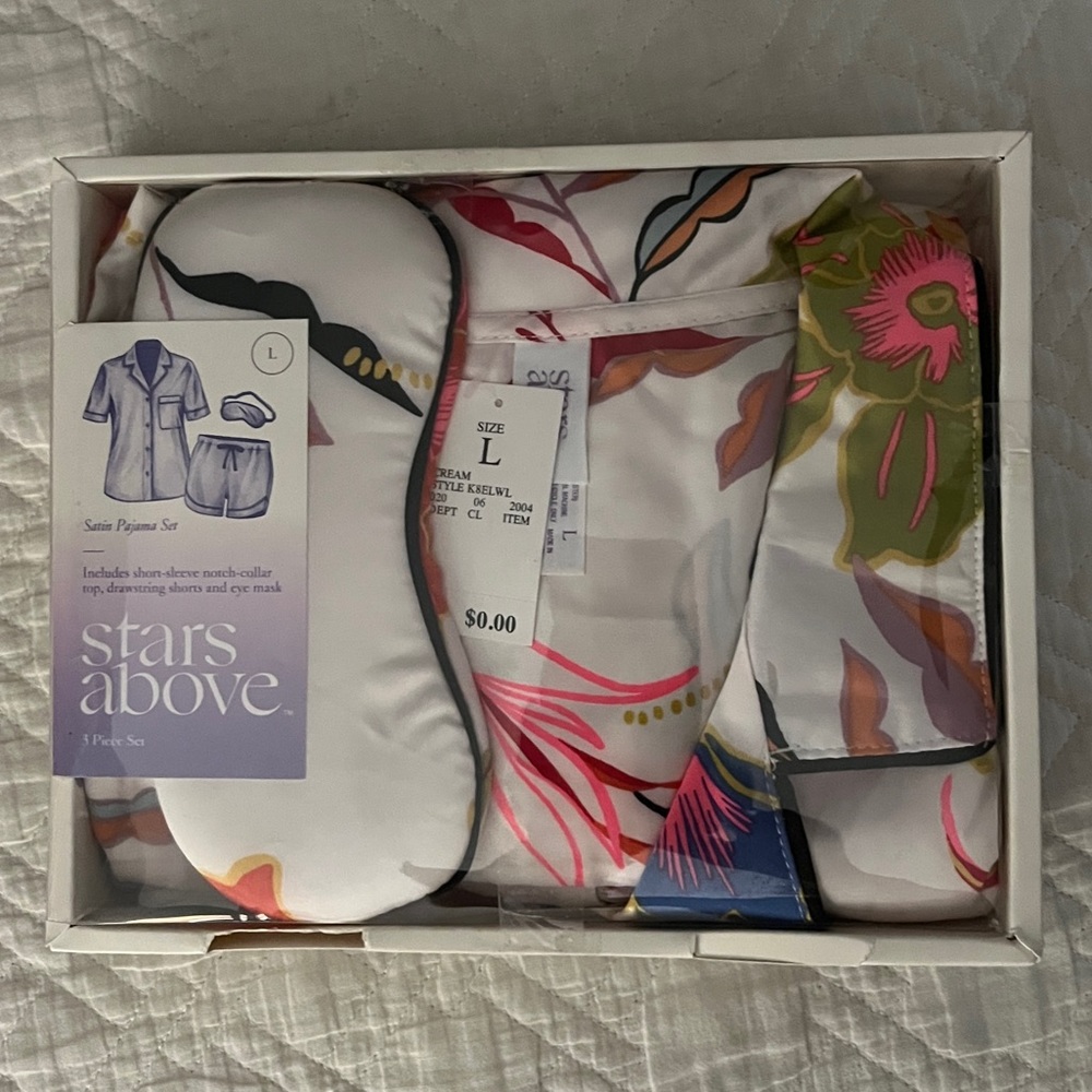 NIB Women’s Sz Lg Stars 3pc Satin PJ Set